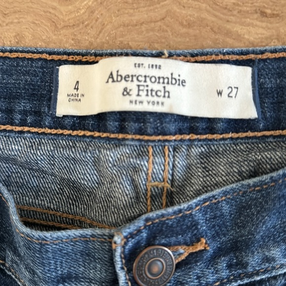 Abercrombie & Fitch distressed Jean shorts size 27 - Picture 4 of 5
